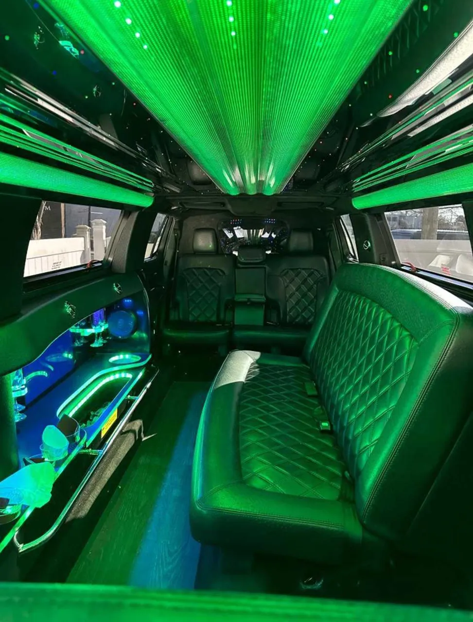 Lincoln MKT Limo interior for limo rental in Shawnee On Delaware, PA