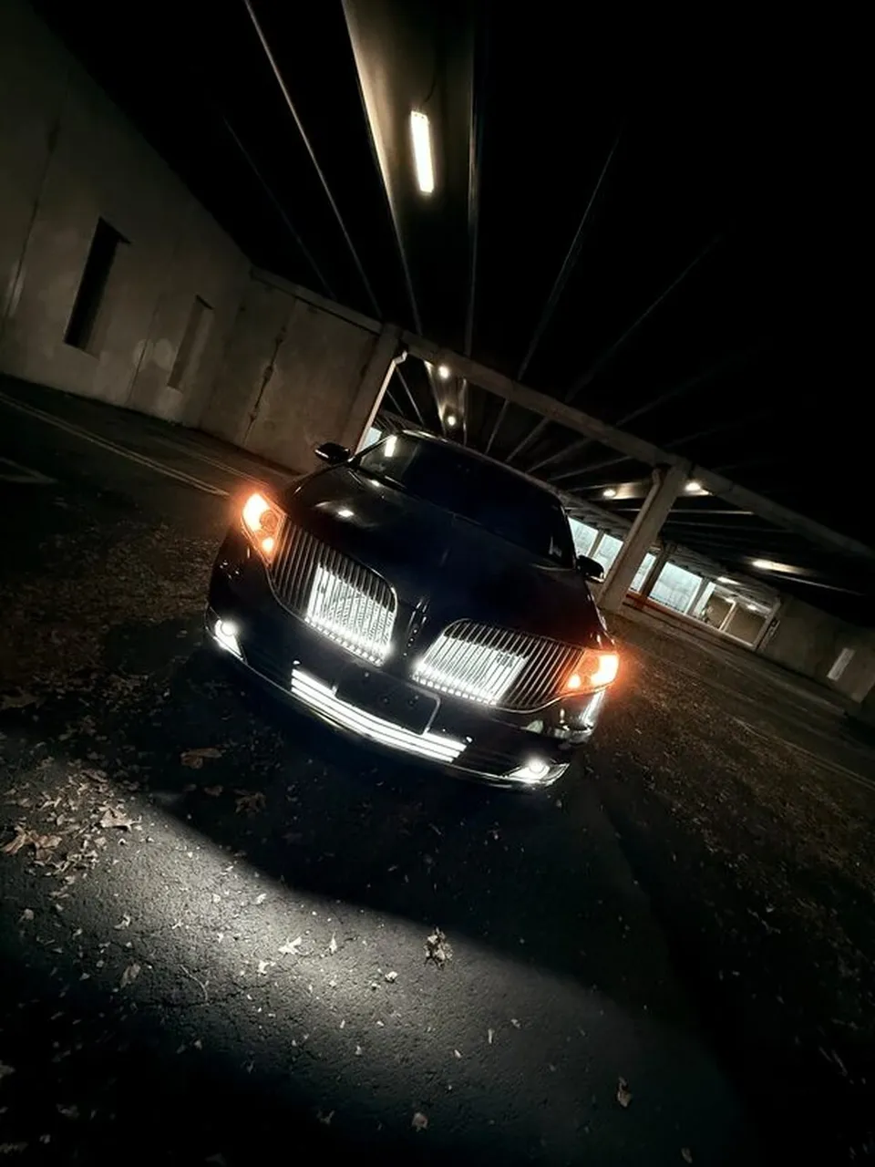 Black Lincoln MKT Limousine exterior, photo 3 for limo rental in Colorado