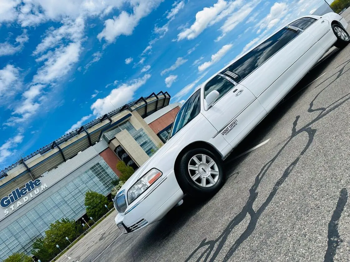 White Lincoln Town CAR Limousine #4, photo 5 for prom car rental in Clinton County, PA