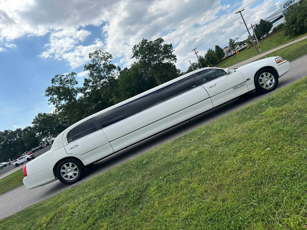 White Lincoln Town CAR Limousine #6 for limo rental in Hampden County, MA