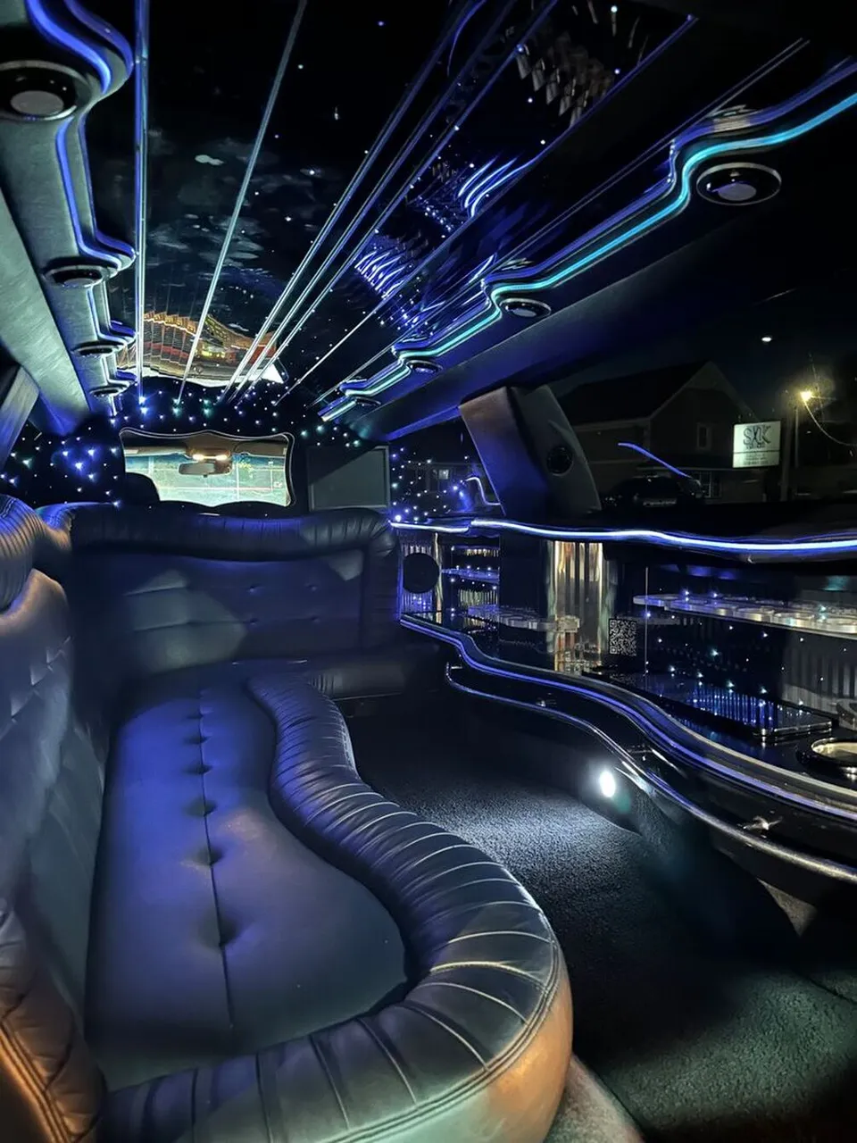 White Lincoln Town CAR Limousine #6, photo 6 for limo rental in Hampden County, MA