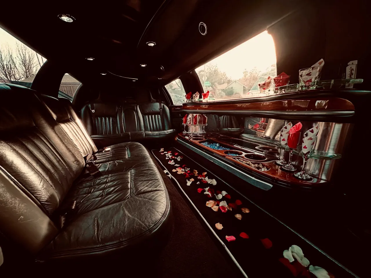 Lincoln Towncar Limo interior for prom car rental in Lovell, WY