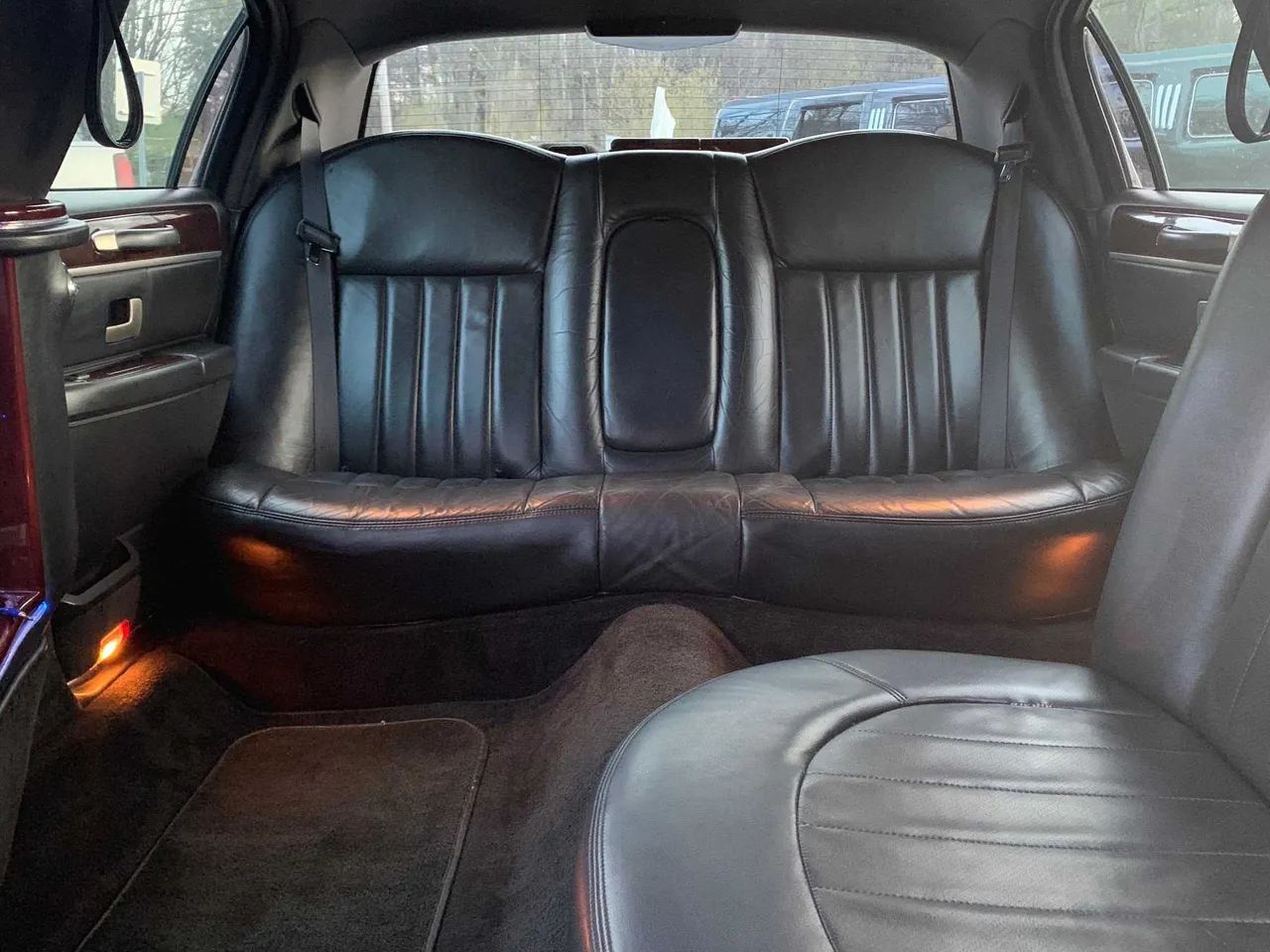 Lincoln Towncar Limousine - Marilyn Monroe interior for prom car rental in Trumansburg, NY