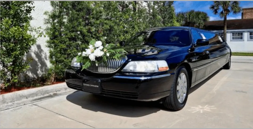 Black Lincoln Towncar Stretch Limousine for cadillac escalade limo in Saint Johns, FL