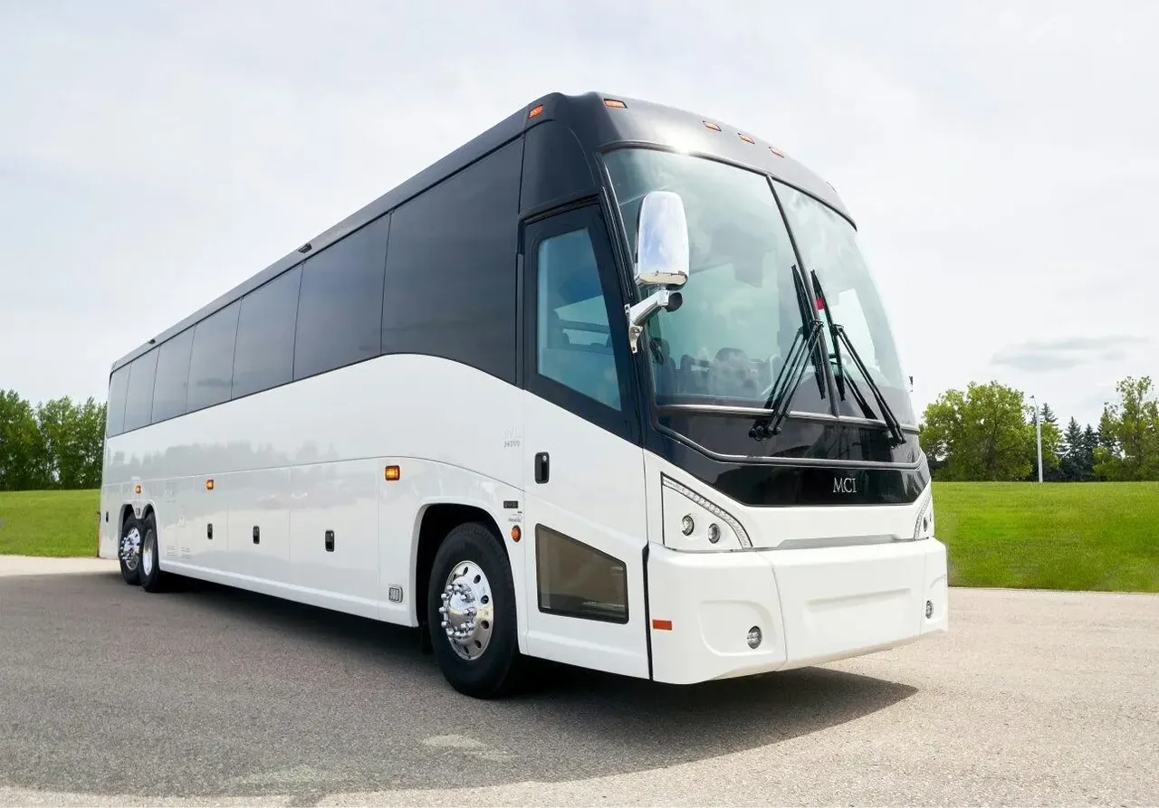 White MCI J4500 Charter Coach for minibus rental in Solano County, CA White MCI J4500 Charter Coach for minibus rental in Solano County, CA