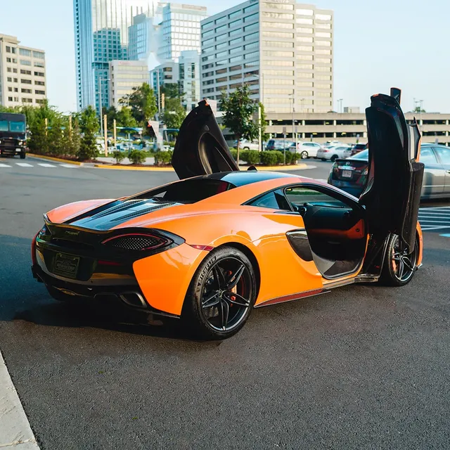 Orange McLaren 570S Ventura, photo 3 for sports car rental Orange McLaren 570S Ventura, photo 3 for sports car rental