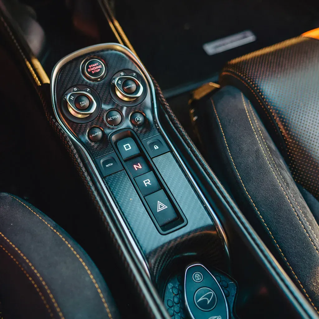 Orange McLaren 570S Ventura, photo 4 for sports car rental Orange McLaren 570S Ventura, photo 4 for sports car rental