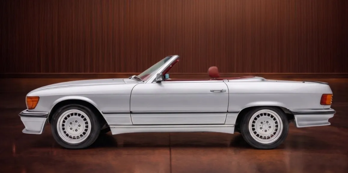 Silver Mercedes Benz 450 SL, photo 2 for wedding car rental in Perry County, PA