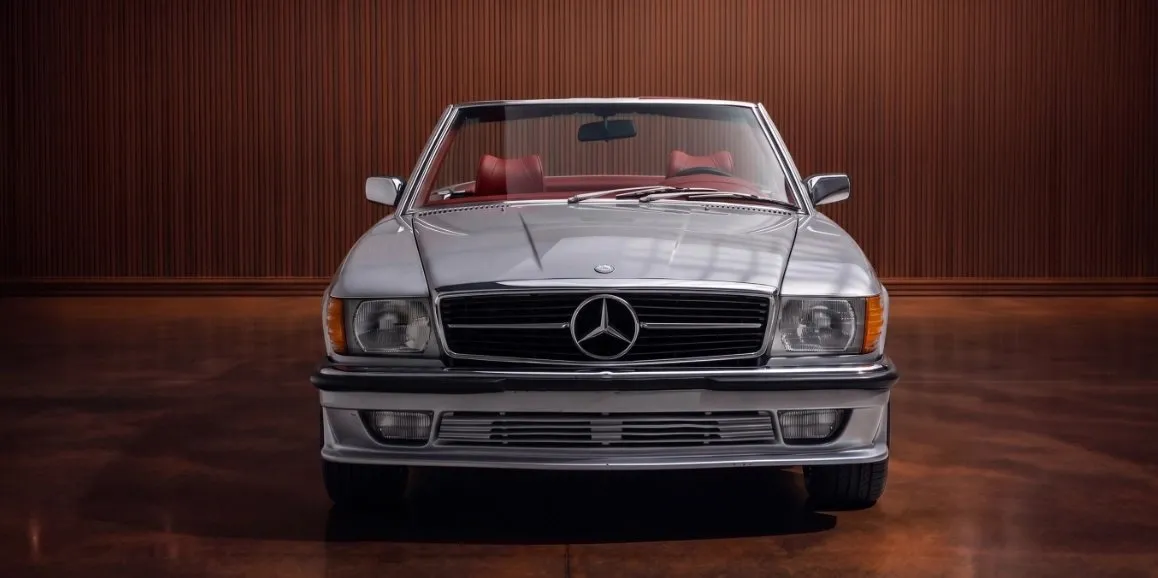 Silver Mercedes Benz 450 SL, photo 3 for wedding car rental in Perry County, PA