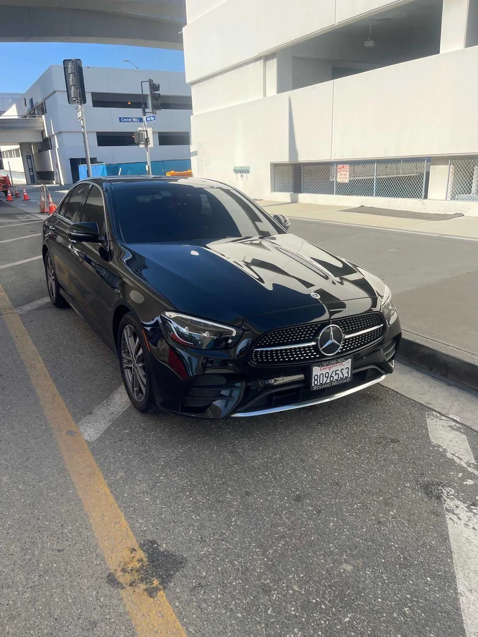 Black Mercedes-Benz E350 exterior for black car service in Kern County, CA Black Mercedes-Benz E350 exterior for black car service in Kern County, CA