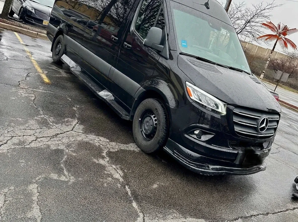 Black Mercedes-Benz Executive Sprinter for minibus rental Black Mercedes-Benz Executive Sprinter for minibus rental