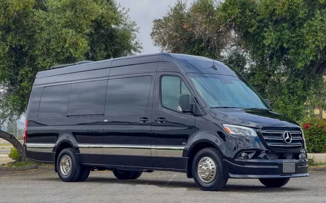 Black Mercedes-Benz Executive Sprinter for minibus rental Black Mercedes-Benz Executive Sprinter for minibus rental