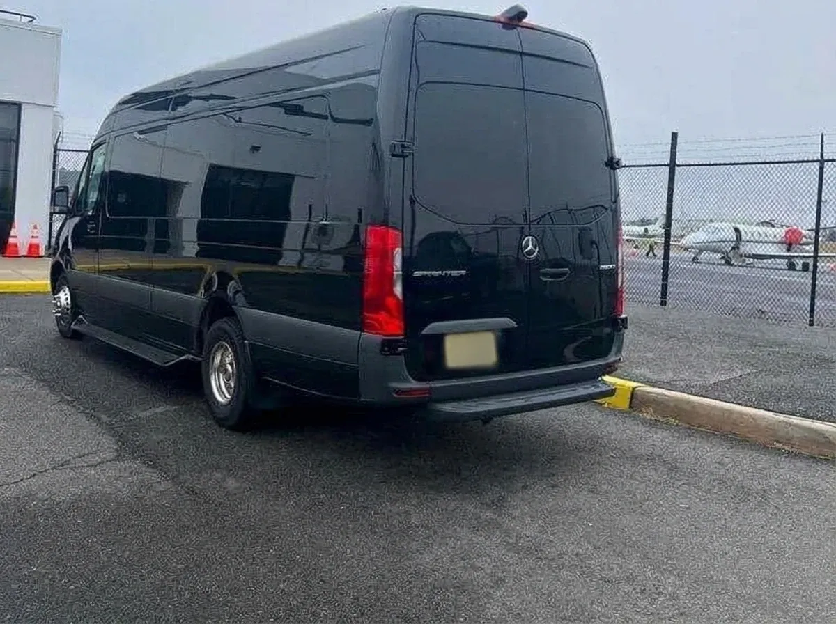 Black Mercedes-Benz Executive Sprinter, photo 6 for minibus rental Black Mercedes-Benz Executive Sprinter, photo 6 for minibus rental