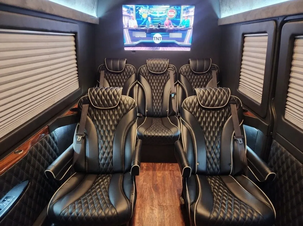 Black Mercedes-Benz Jet Sprinter, photo 5 for minibus rental Black Mercedes-Benz Jet Sprinter, photo 5 for minibus rental