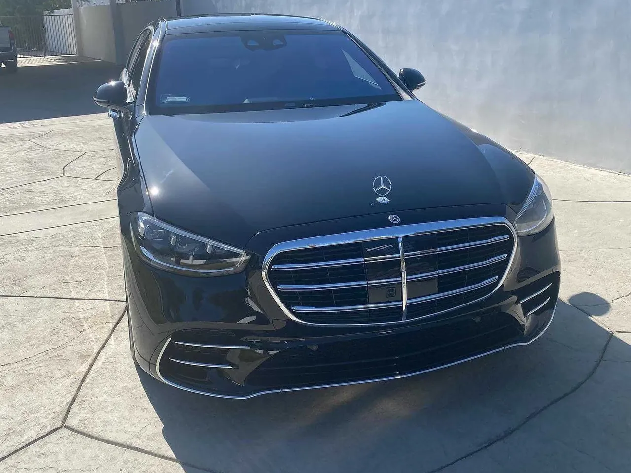 Mercedes-Benz S-Class for wedding car rental Mercedes-Benz S-Class for wedding car rental