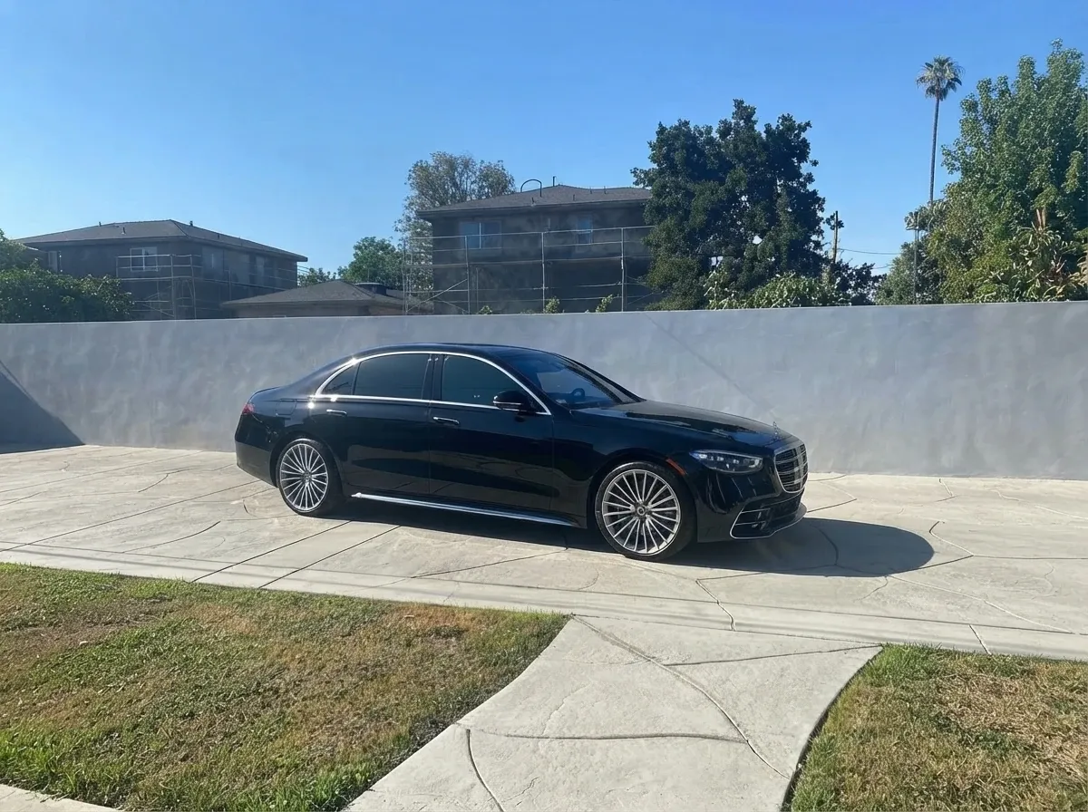 Mercedes-Benz S-Class, photo 2 for wedding car rental Mercedes-Benz S-Class, photo 2 for wedding car rental