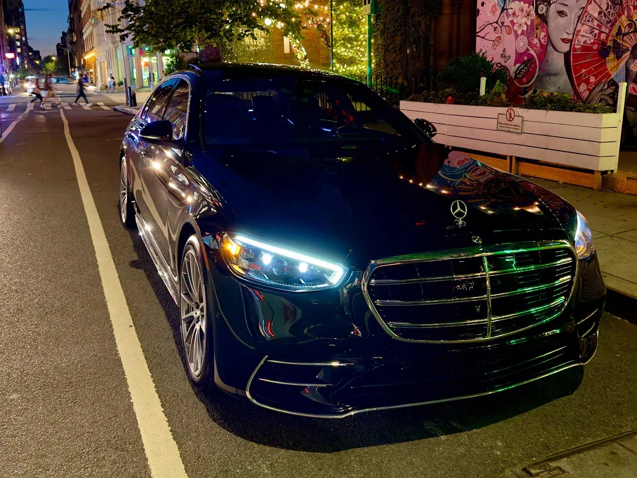 Black Mercedes-Benz S-Class for wedding car rental