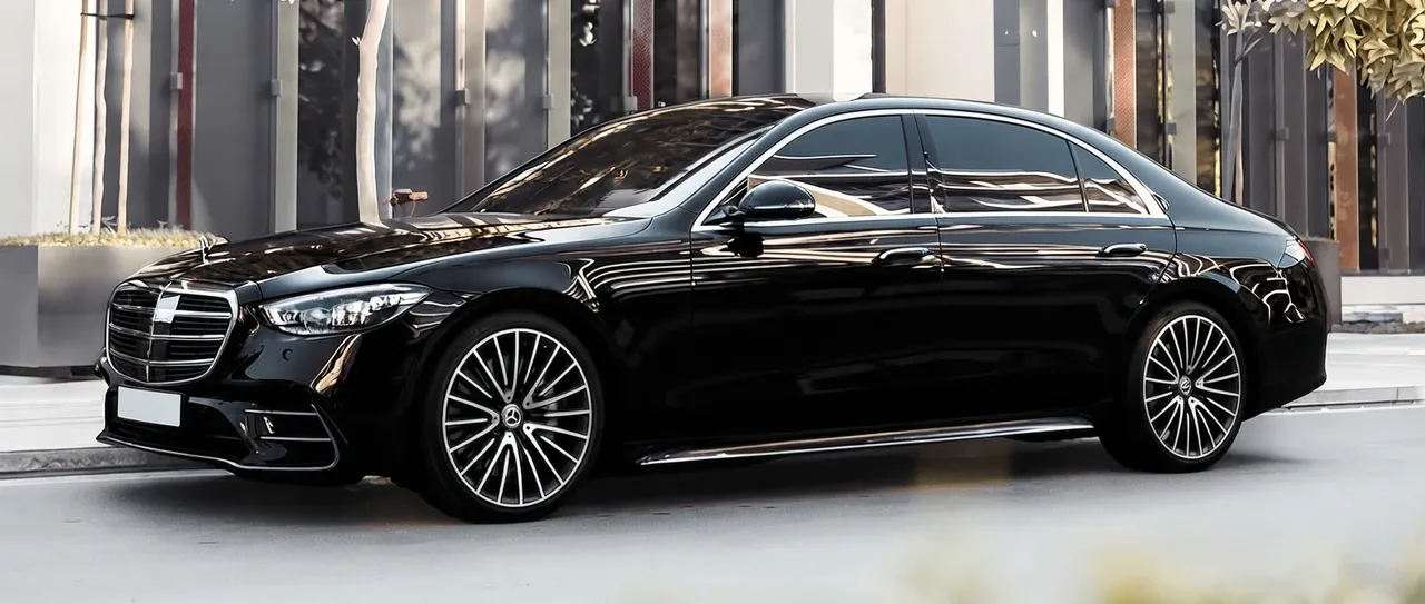 Black Mercedes-Benz S500 for wedding car rental