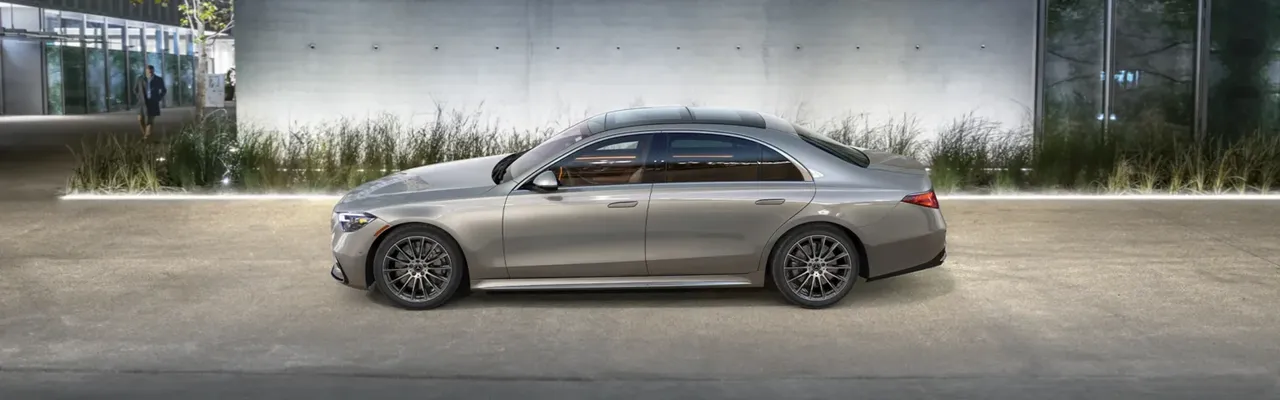 Mercedes-Benz S580 Sedan, photo 4 for sedan rental