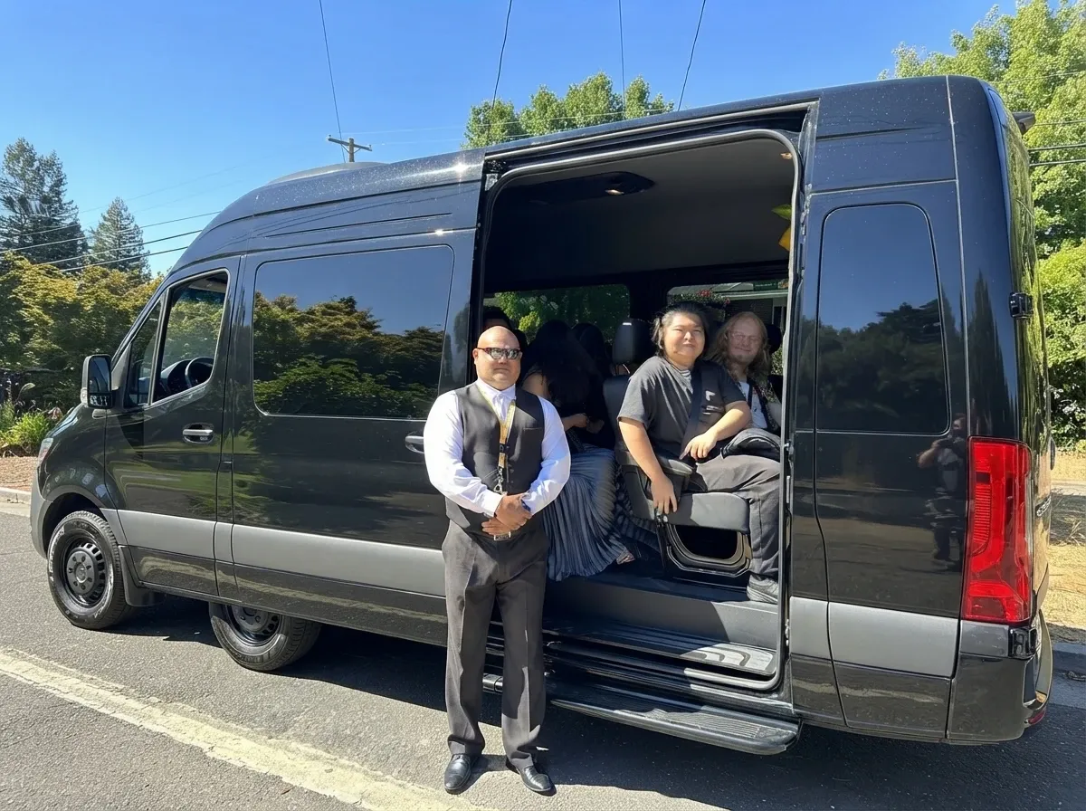 Black Mercedes-Benz Sprinter, photo 3 for minibus rental