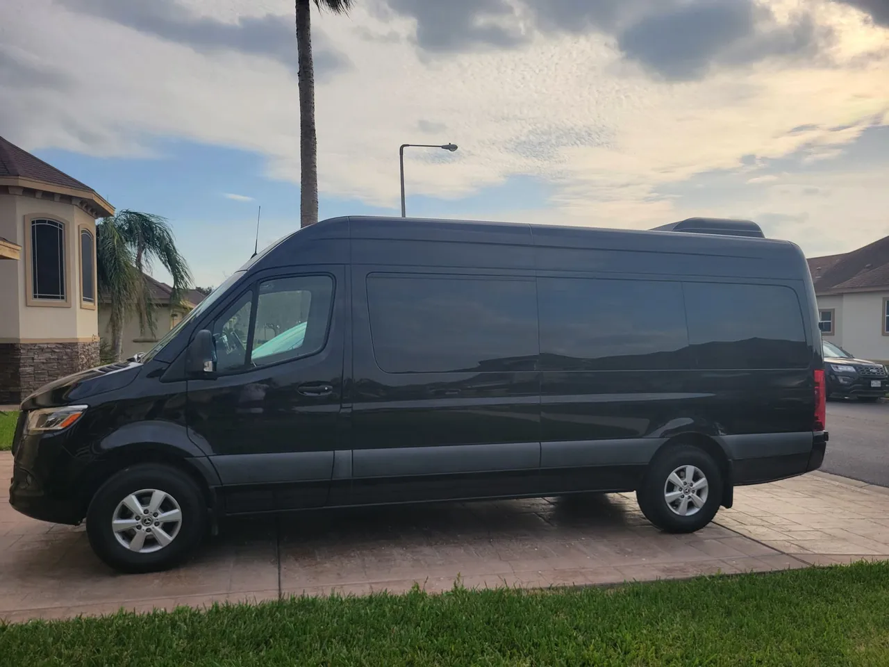 Black Mercedes-Benz Sprinter Passenger Van, photo 2 for minibus rental Black Mercedes-Benz Sprinter Passenger Van, photo 2 for minibus rental
