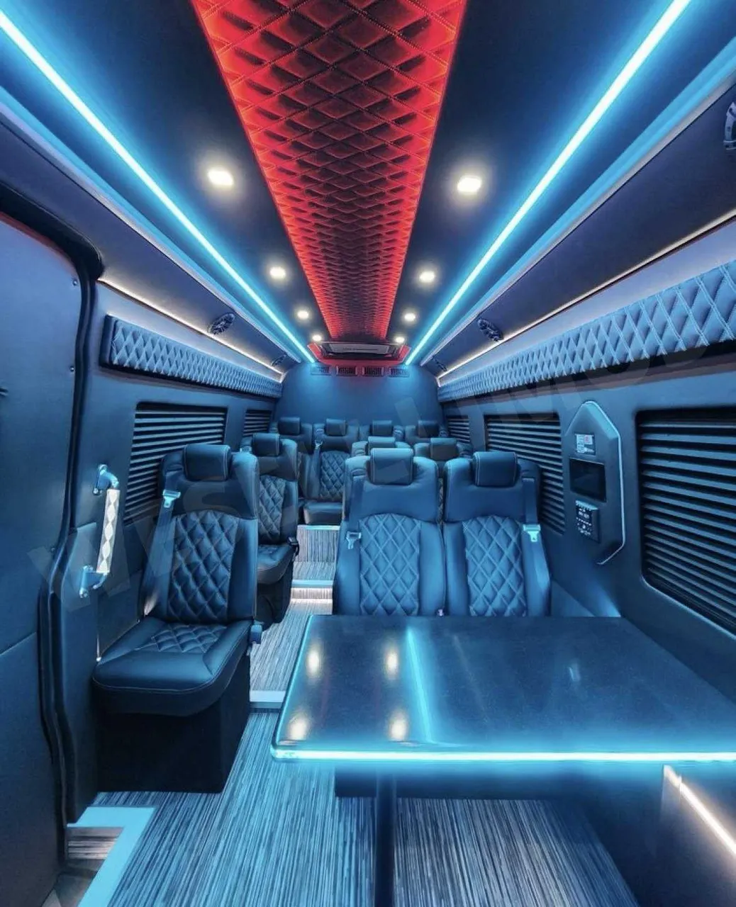 Black Mercedes Executive Sprinter, photo 2 for minibus rental