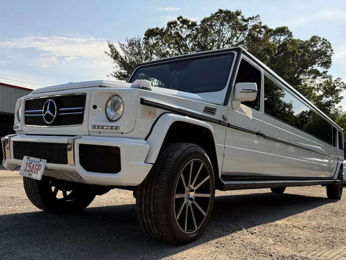White Mercedes-Benz G Wagon exterior, photo 3 for limo rental White Mercedes-Benz G Wagon exterior, photo 3 for limo rental