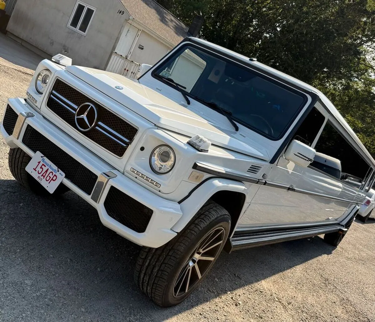 White Mercedes-Benz G Wagon exterior, photo 6 for limo rental White Mercedes-Benz G Wagon exterior, photo 6 for limo rental