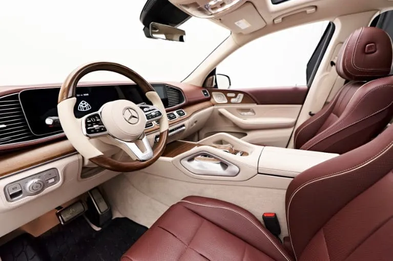 Black Mercedes-Maybach GLS 600, photo 2 for airport transfers