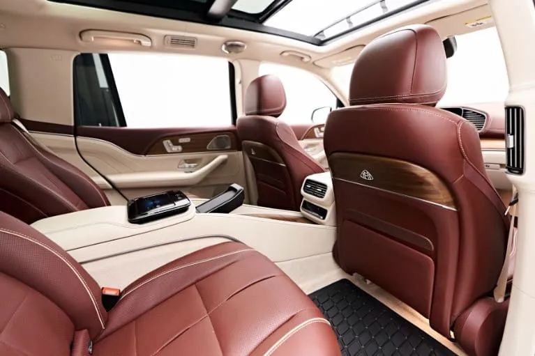 Black Mercedes-Maybach GLS 600, photo 5 for airport transfers