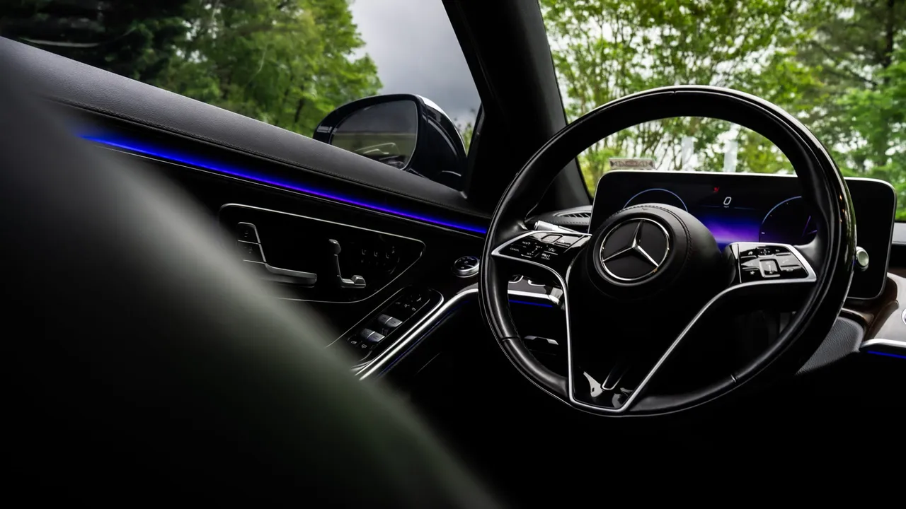 Mercedes Maybach S580 — Chrome for sedan rental Mercedes Maybach S580 — Chrome for sedan rental