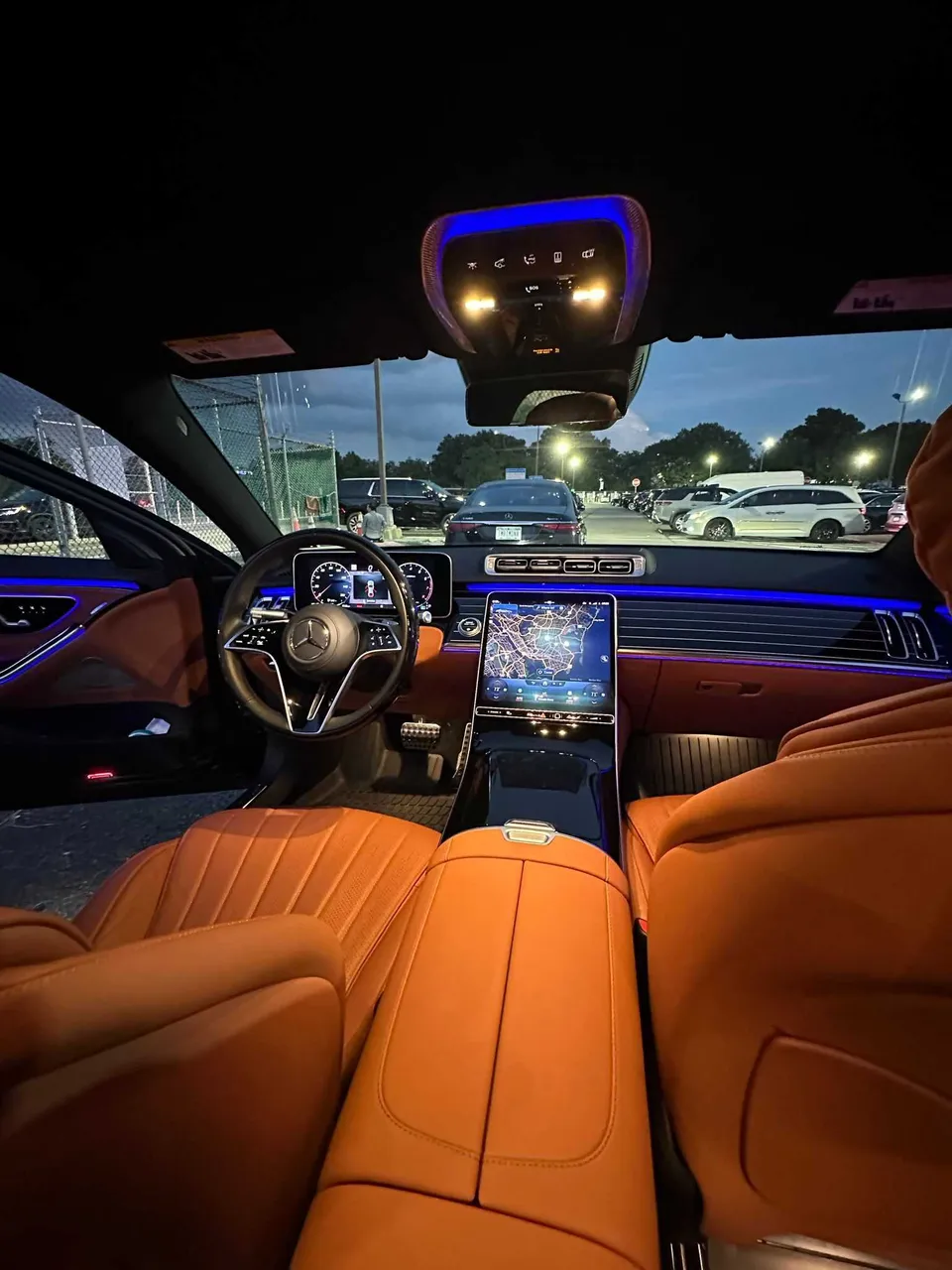 Mercedes-Benz S-Class interior with LED accent lighting, photo 3 for wedding car rental Mercedes-Benz S-Class interior with LED accent lighting, photo 3 for wedding car rental