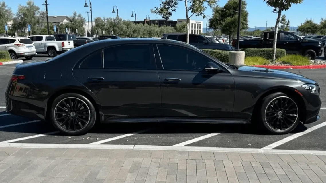 Black Mercedes-Benz S-Class for black car service in Kern County, CA Black Mercedes-Benz S-Class for black car service in Kern County, CA