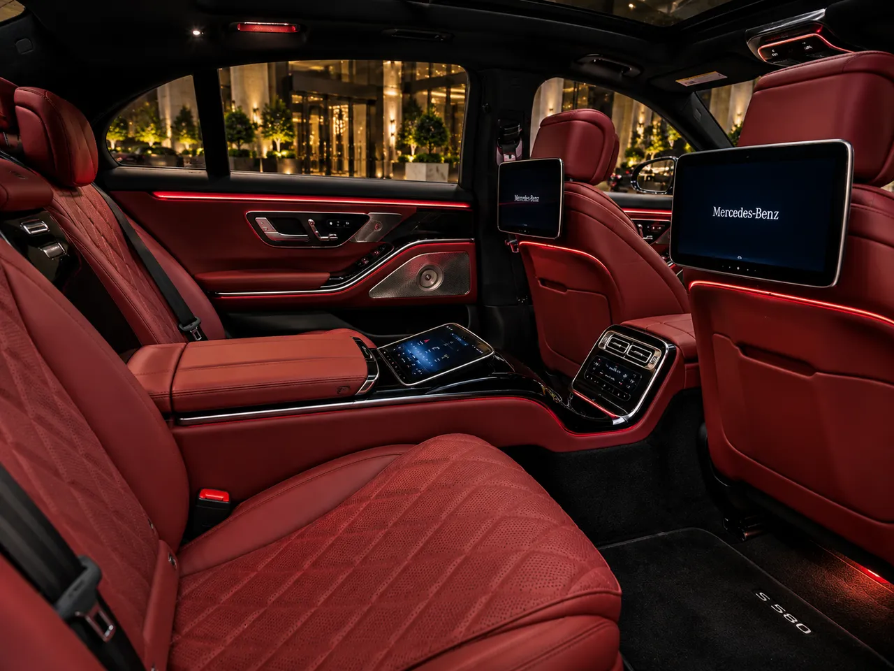 Black Mercedes S580 Executive, photo 2 for sedan rental