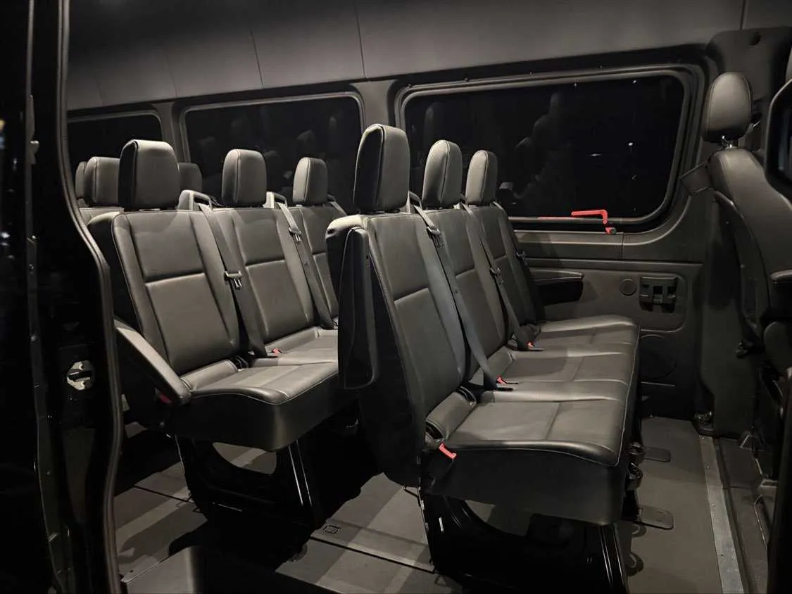 Black Mercedes Sprinter, photo 2 for minibus rental in Tokio, TX