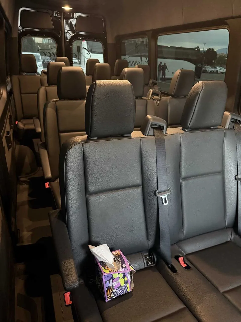 Black Mercedes Sprinter, photo 3 for minibus rental in Tokio, TX