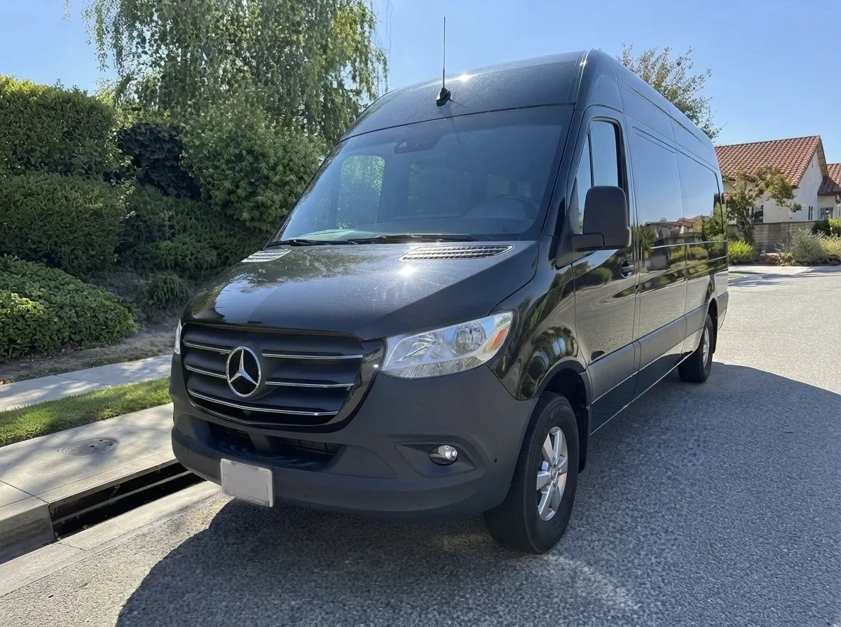 Black Mercedes Sprinter Van for minibus rental Black Mercedes Sprinter Van for minibus rental