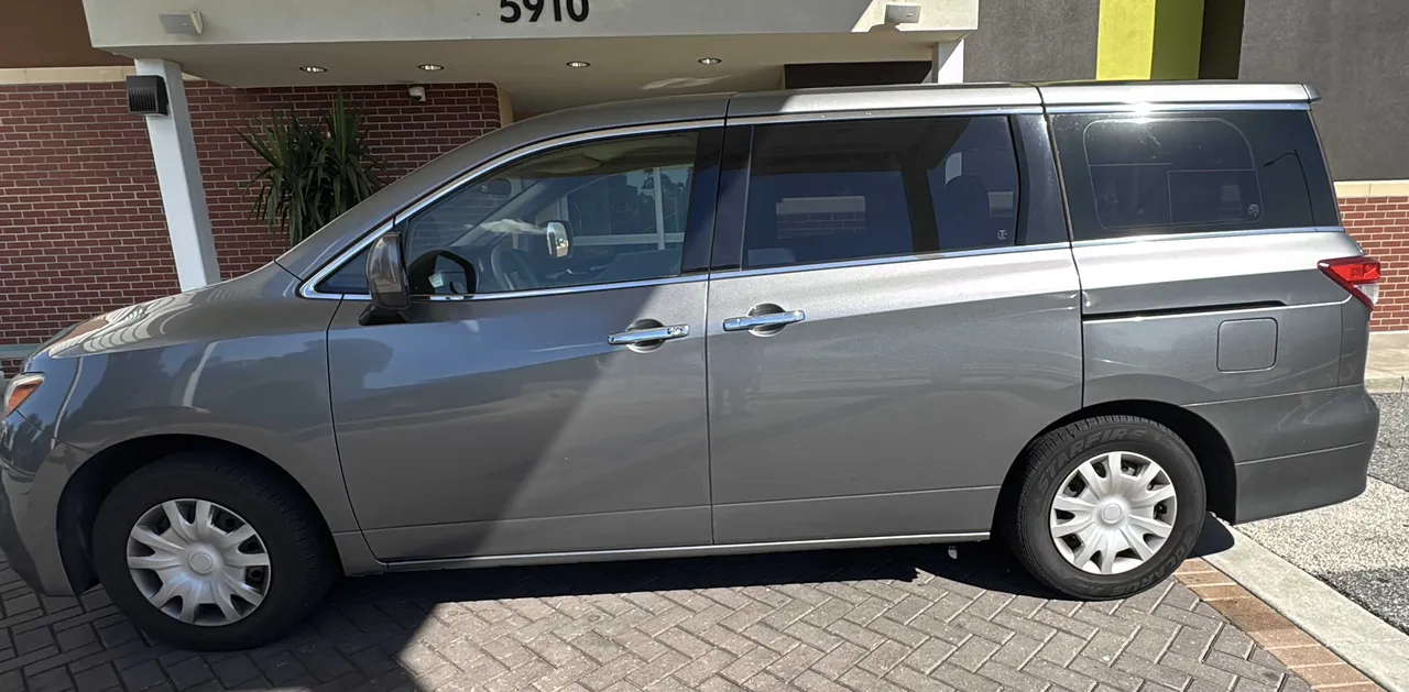 Gray Nissan Quest exterior, photo 3 for minibus rental Gray Nissan Quest exterior, photo 3 for minibus rental