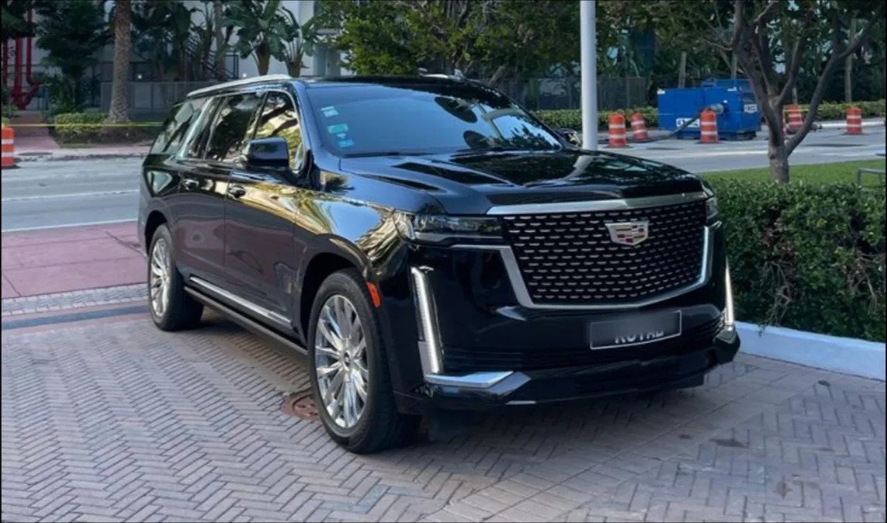 Premium Luxury SUV for airport transfers Premium Luxury SUV for airport transfers
