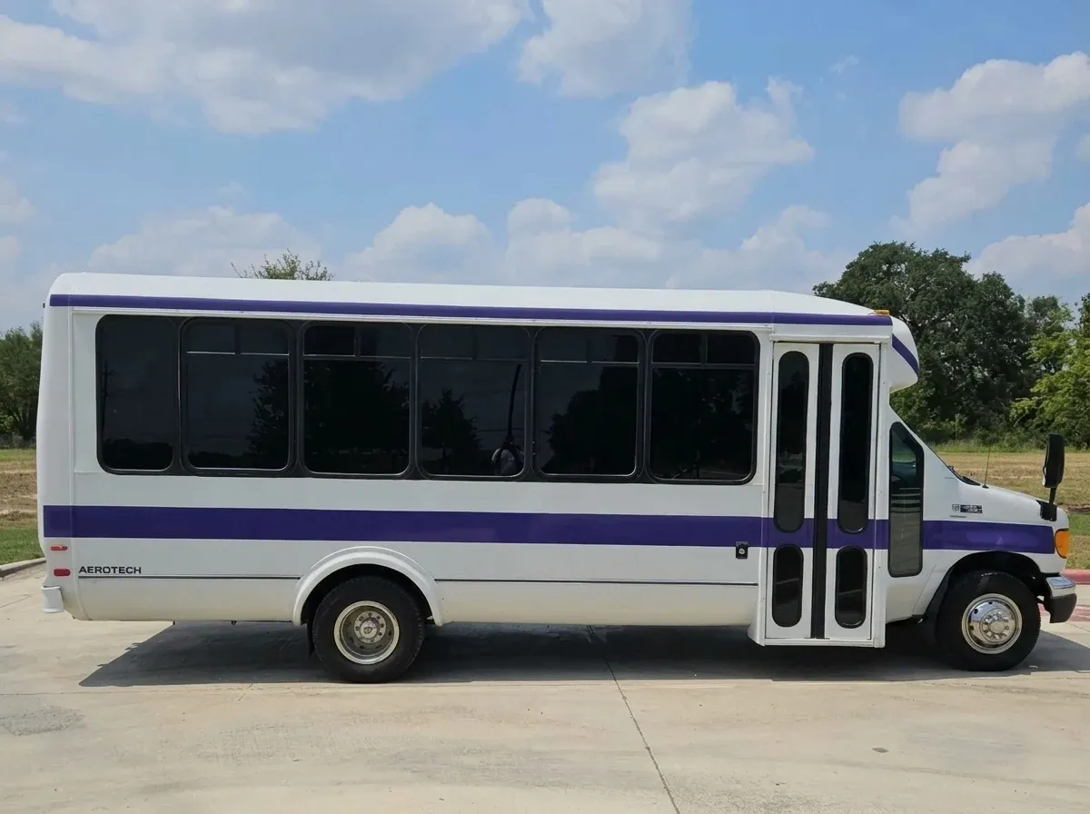 White Purpleline Party Bus, photo 2 for party bus rental White Purpleline Party Bus, photo 2 for party bus rental