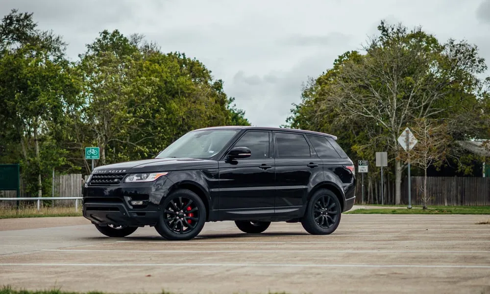 Black Range Rover Sport for airport transfers