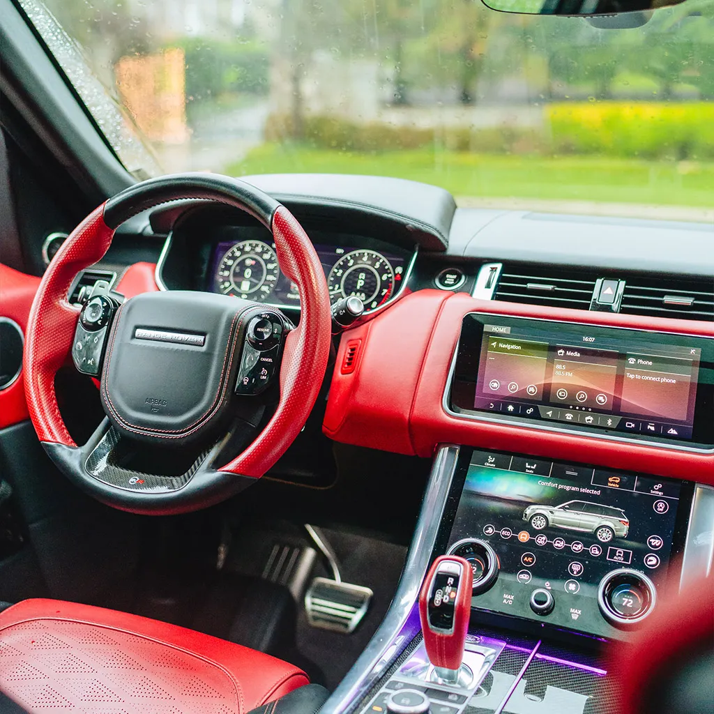 White Range Rover SVR, photo 2 for airport transfers