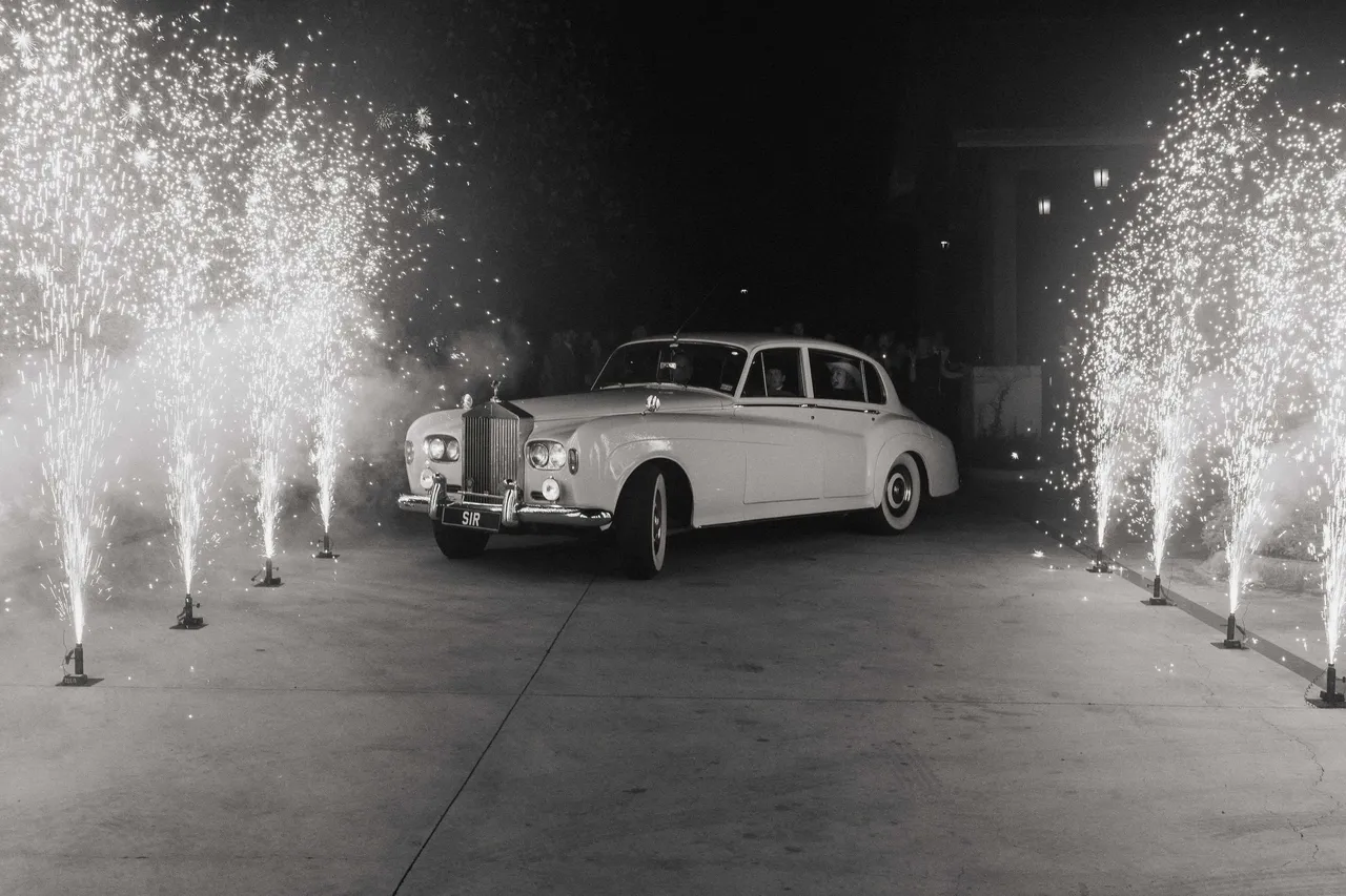 White Rolls Royce exterior, photo 2 for wedding car rental in Bronte, TX
