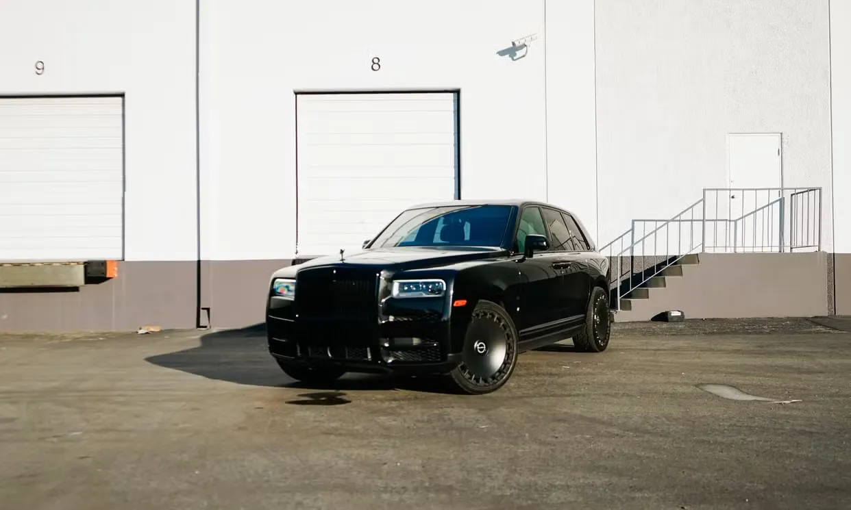 Rolls-Royce Cullinan, photo 2 for Rolls-Royce car rental in Kern County, CA
