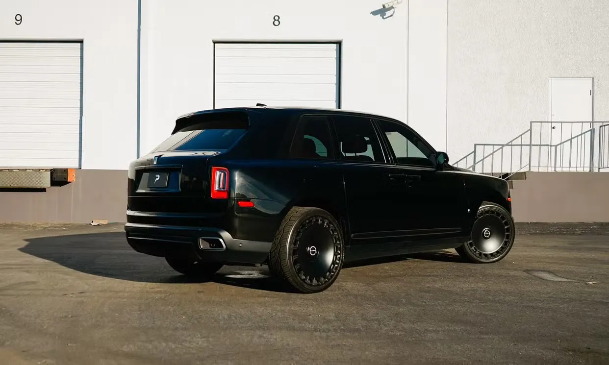 Rolls-Royce Cullinan, photo 3 for Rolls-Royce car rental in Kern County, CA