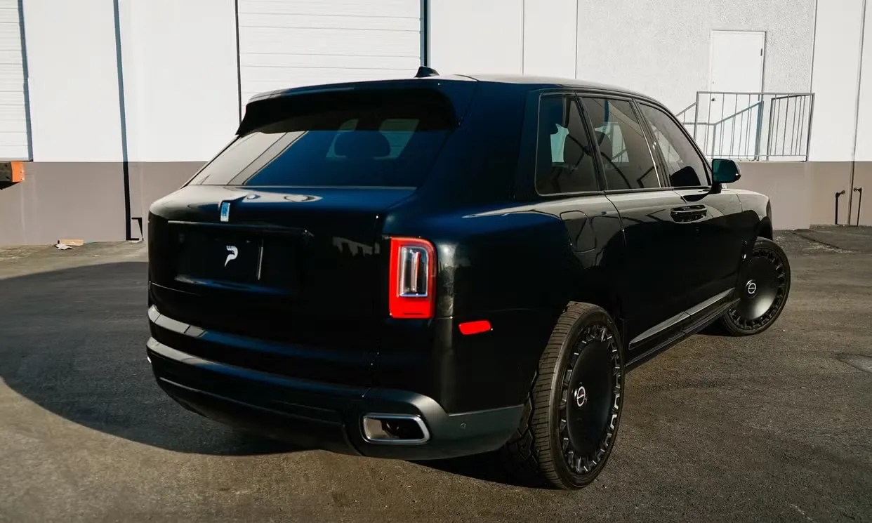 Rolls-Royce Cullinan, photo 4 for Rolls-Royce car rental in Kern County, CA