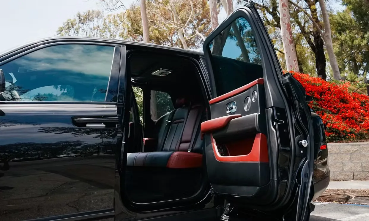 Rolls-Royce Cullinan, photo 8 for Rolls-Royce car rental in Kern County, CA