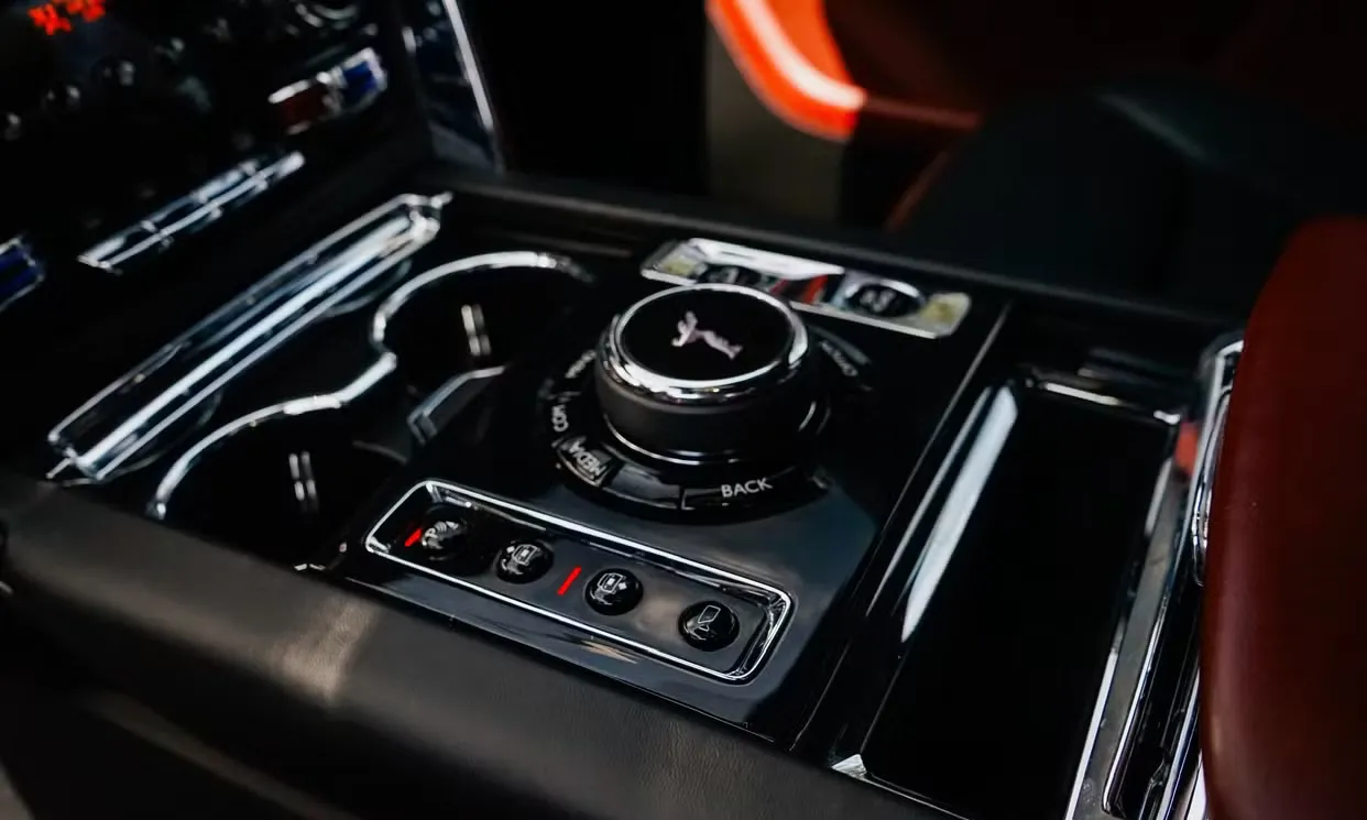 Rolls-Royce Cullinan, photo 11 for Rolls-Royce car rental in Kern County, CA