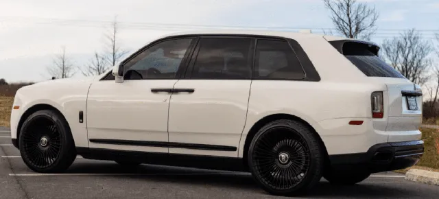 White Rolls-Royce Cullinan for Rolls-Royce car rental in Dickerson, MD White Rolls-Royce Cullinan for Rolls-Royce car rental in Dickerson, MD