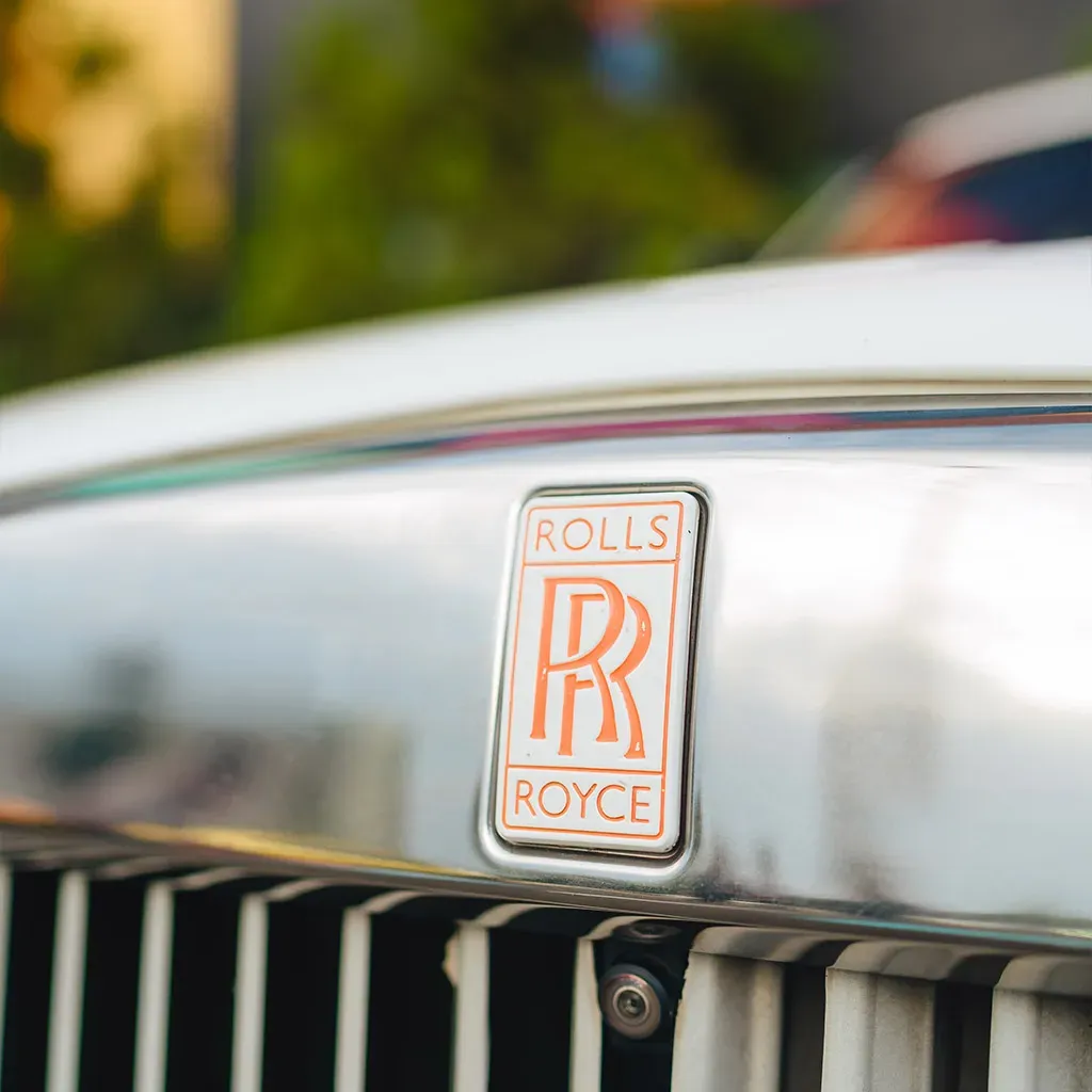 Rolls-Royce Cullinan with All Orange Interior, photo 6 for airport transfers Rolls-Royce Cullinan with All Orange Interior, photo 6 for airport transfers
